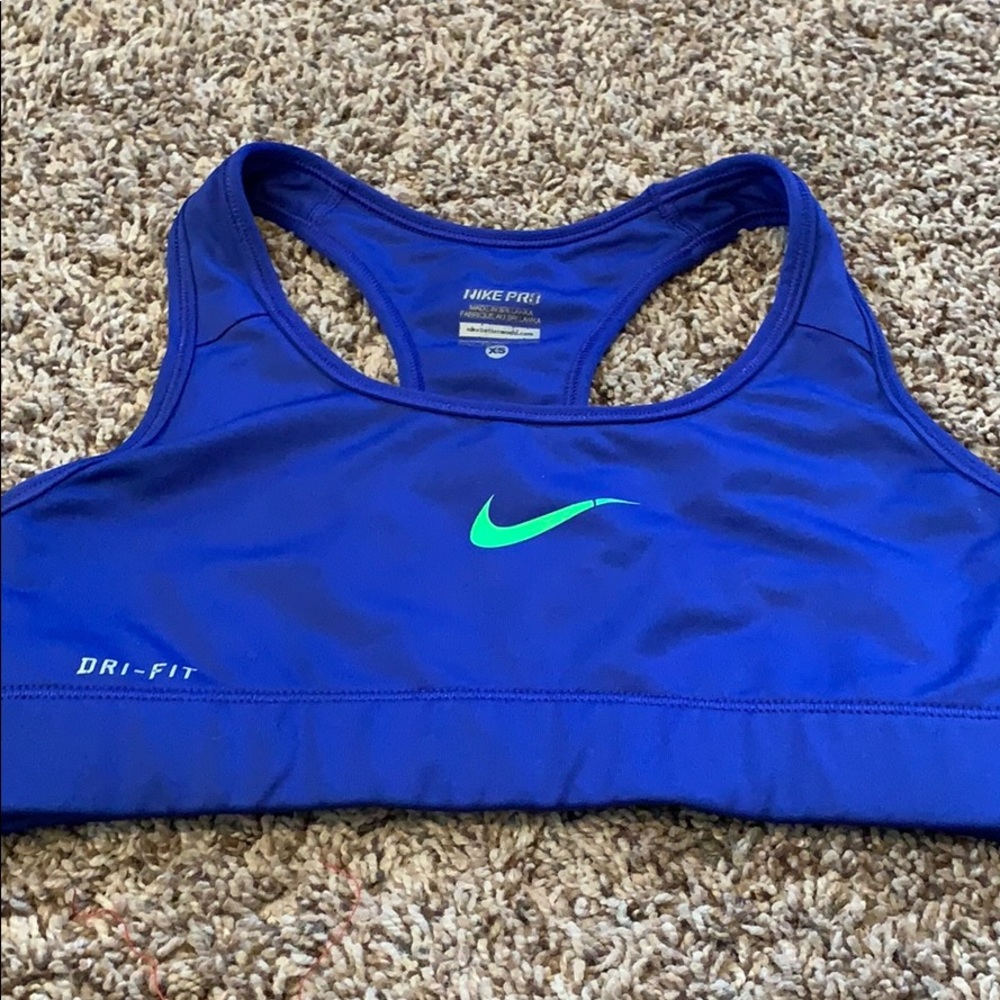 Sports bra